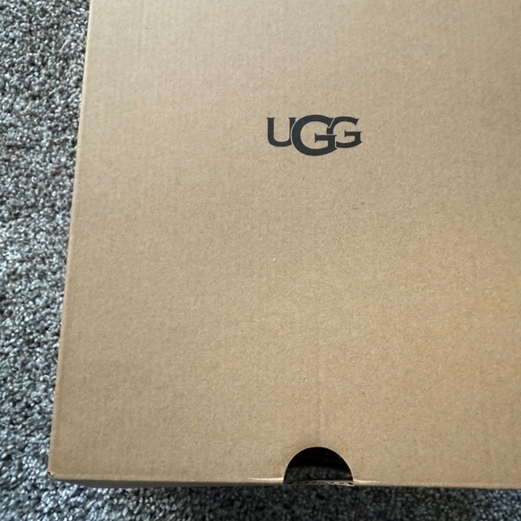 Ugg Slippers - Picture 4 of 4